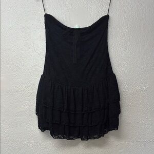 Elegant Black Strapless Lace Dress